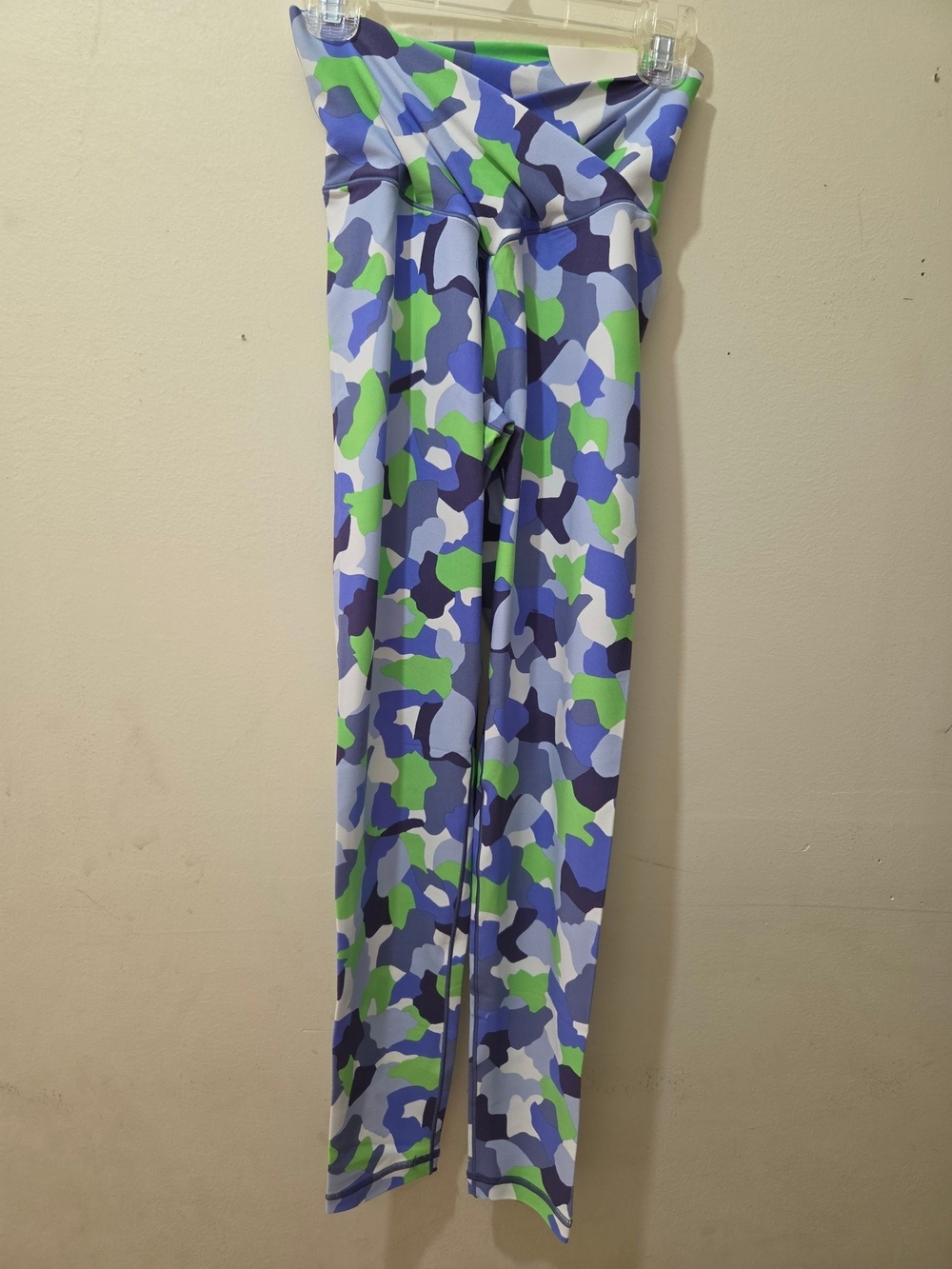 Offline By aerie Real Me Crossover Leggings.
